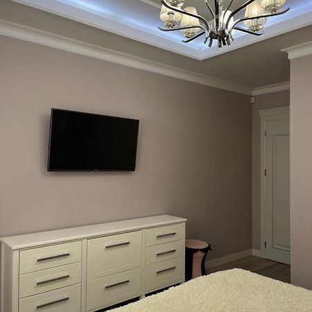 Apartament In The Center Of Chisinau Bagian luar foto