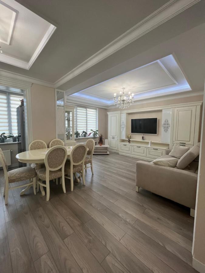 Apartament In The Center Of Chisinau Bagian luar foto