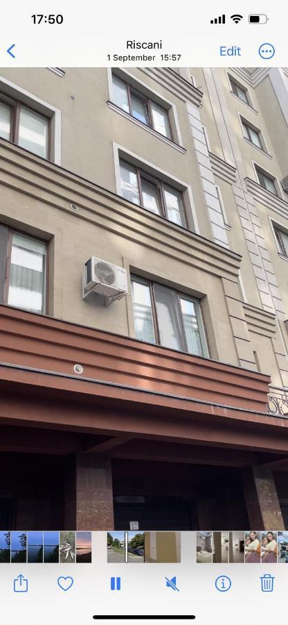Apartament In The Center Of Chisinau Bagian luar foto